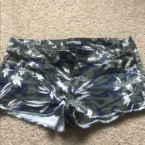 Express size 2 shorts